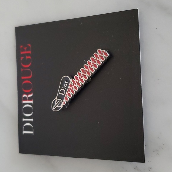 Rare hard to find DIOR ROUGE pin brooch. Vip promo 3 different available 89 each - Picture 3 of 4